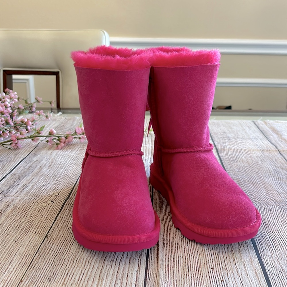 UGG Bailey Bow II Boot - Picture 5 of 10